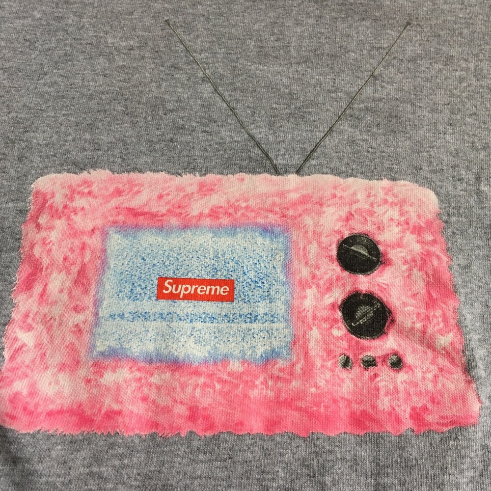 🔴🔴SOLD🔴🔴Supreme ss18 tv tee - Picture 2 of 5